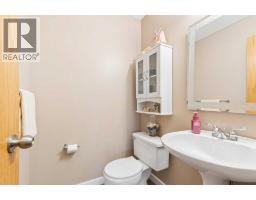 172 Harvest Gold Heights NE - photo 15