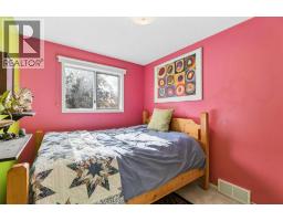 172 Harvest Gold Heights NE - photo 21