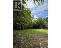 3969 Broadwater Road Unit# 26, Castlegar, BC V1N4V5 Photo 18