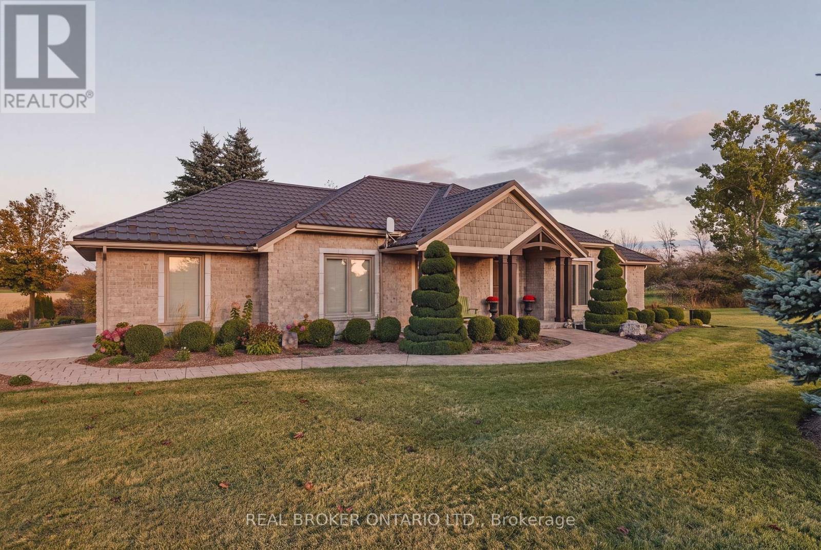 9161 WELLINGTON ROAD 5, Minto — photo 2
