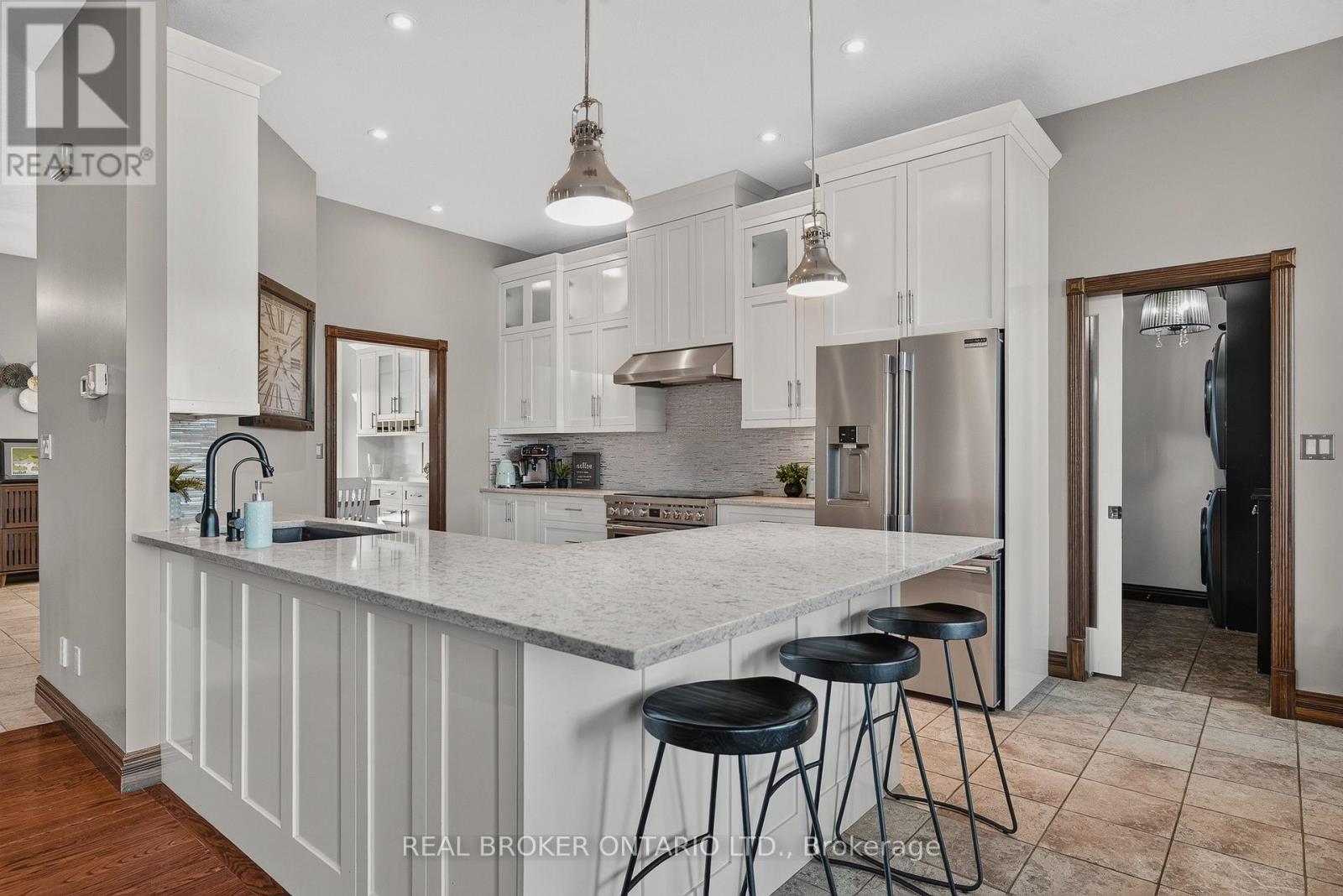 9161 WELLINGTON ROAD 5, Minto — photo 5