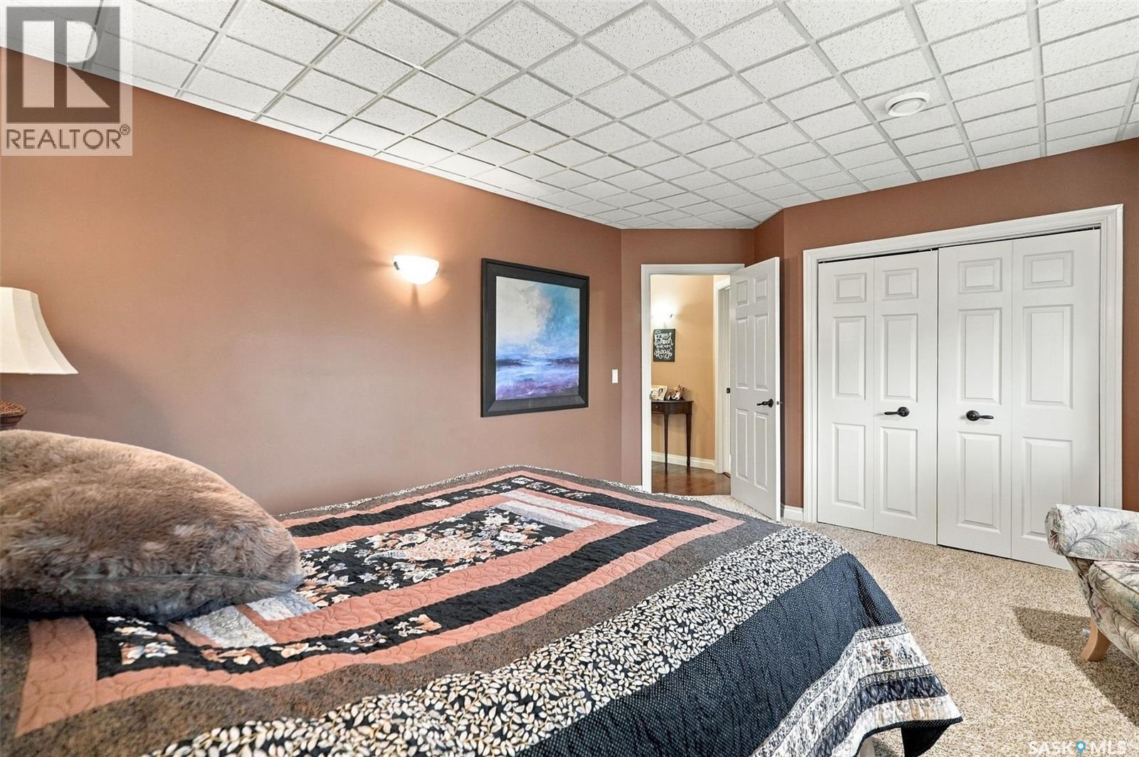 212 EDGEWOOD DRIVE - 37