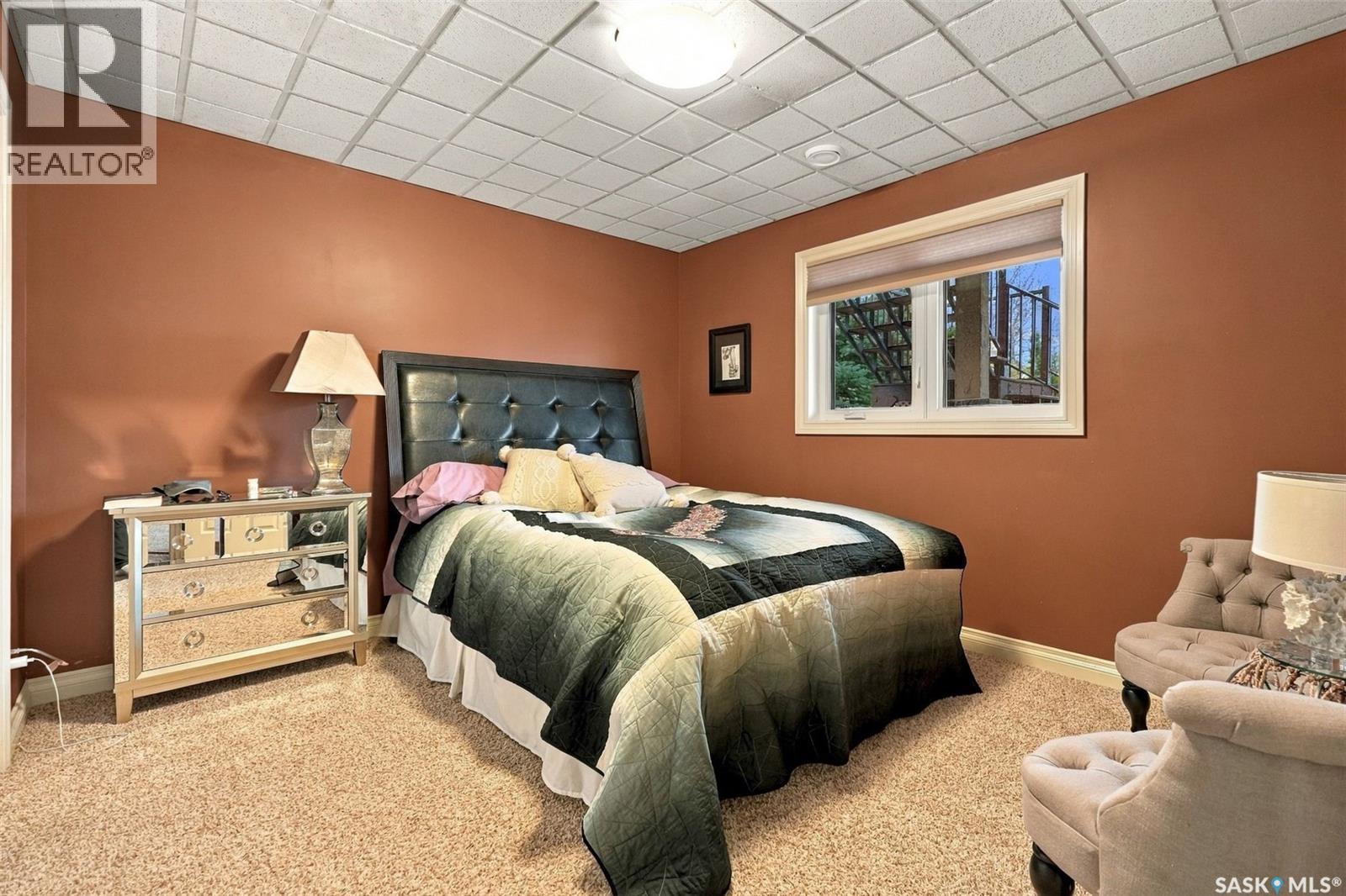 212 EDGEWOOD DRIVE - 38