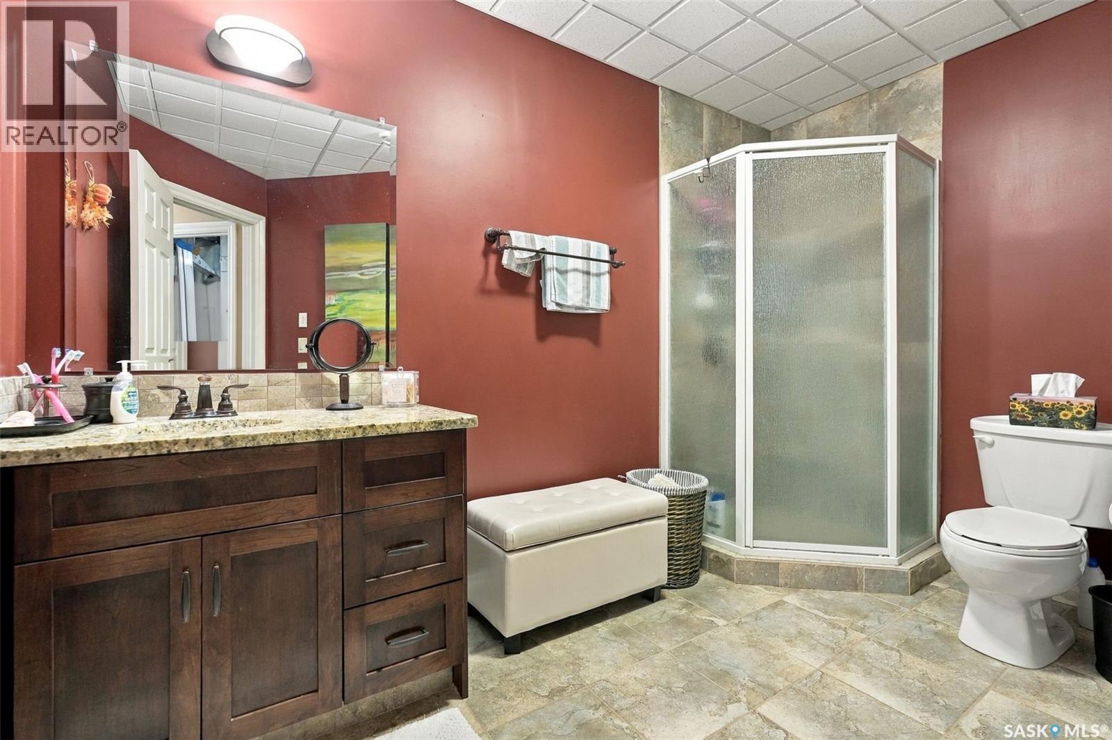 212 EDGEWOOD DRIVE - 40