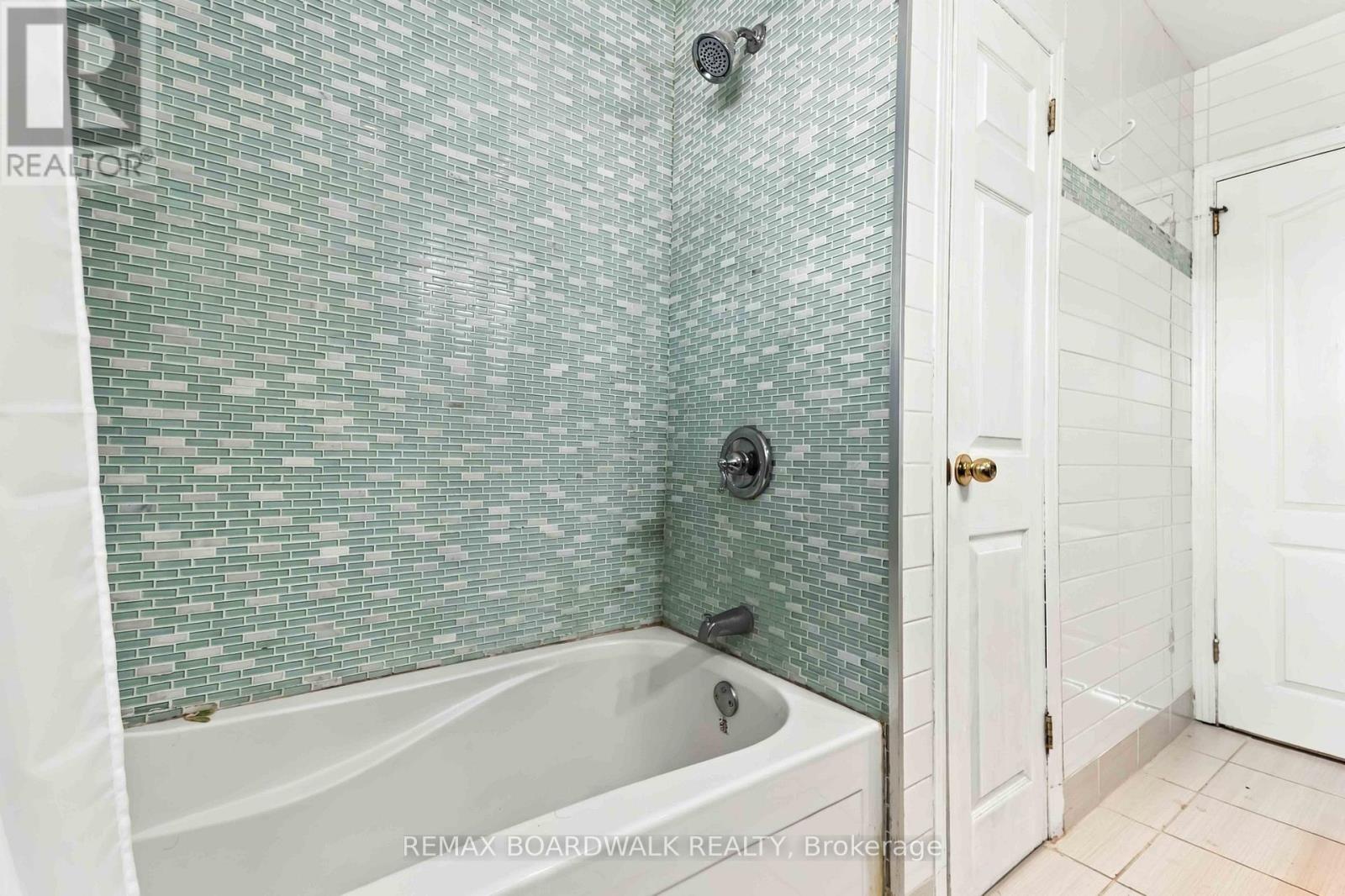 2173 Carnegie Street — photo 13