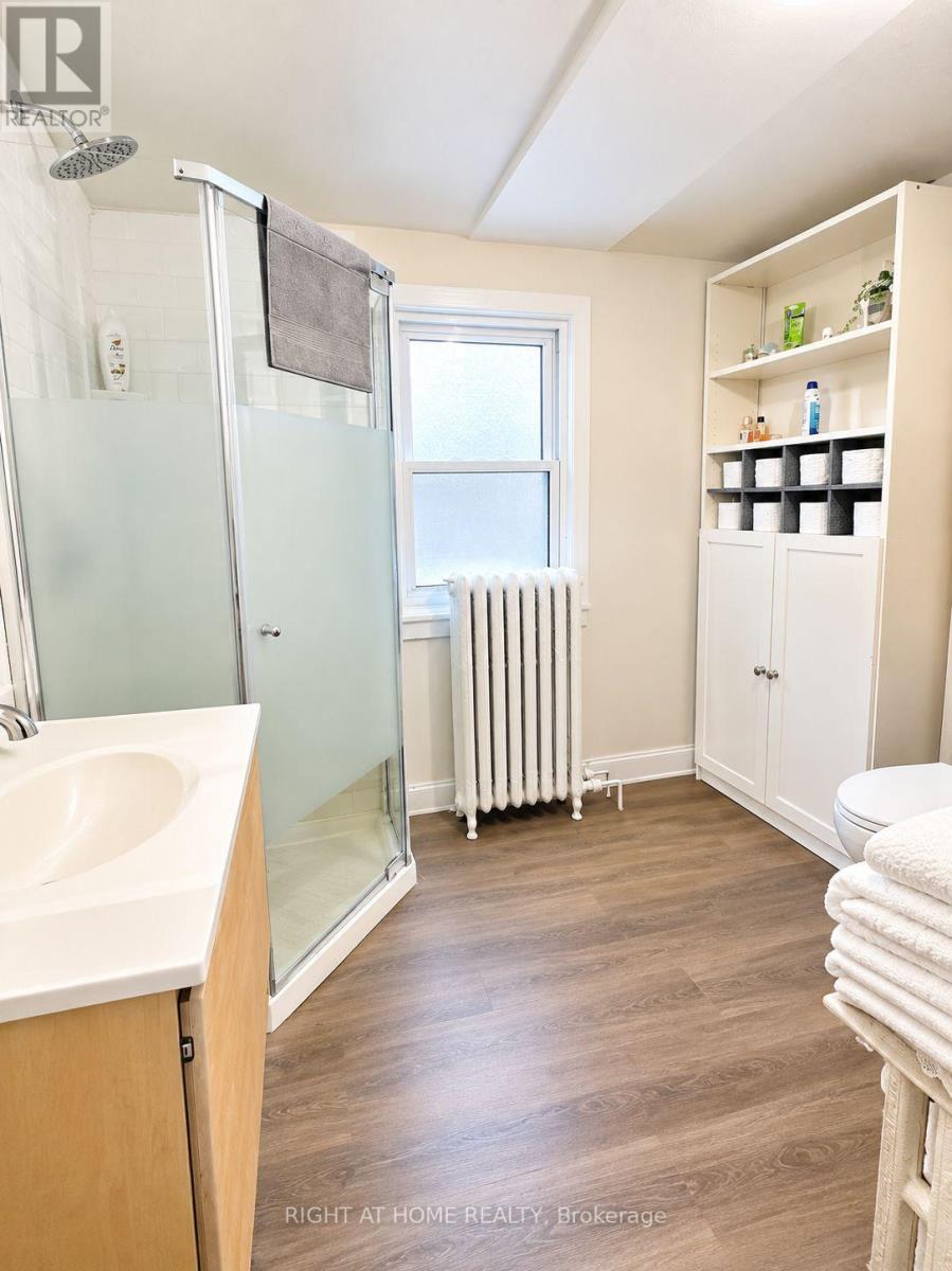 MAIN FLOOR - 10 BORDEN STREET, Toronto (University) — photo 3