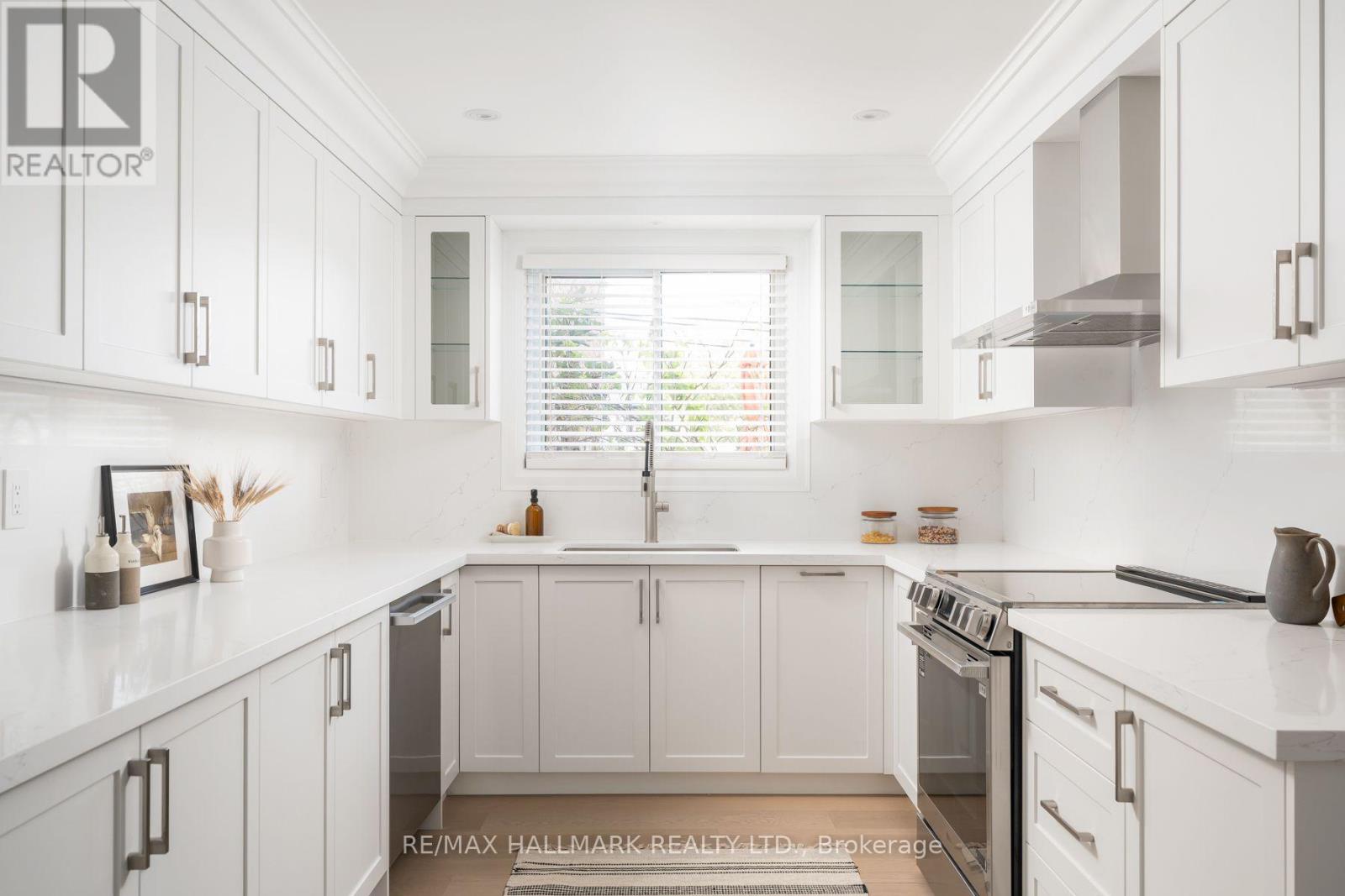 226 Mortimer Avenue, Toronto, ON photo 15