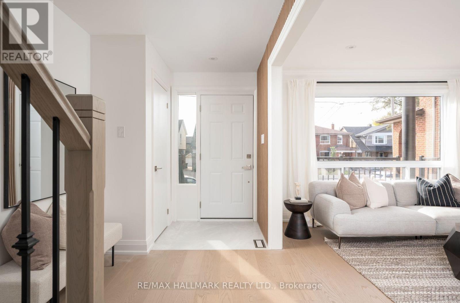 226 Mortimer Avenue, Toronto, ON photo 3