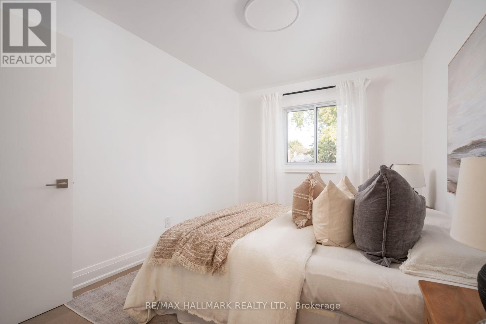 226 Mortimer Avenue, Toronto, ON photo 35