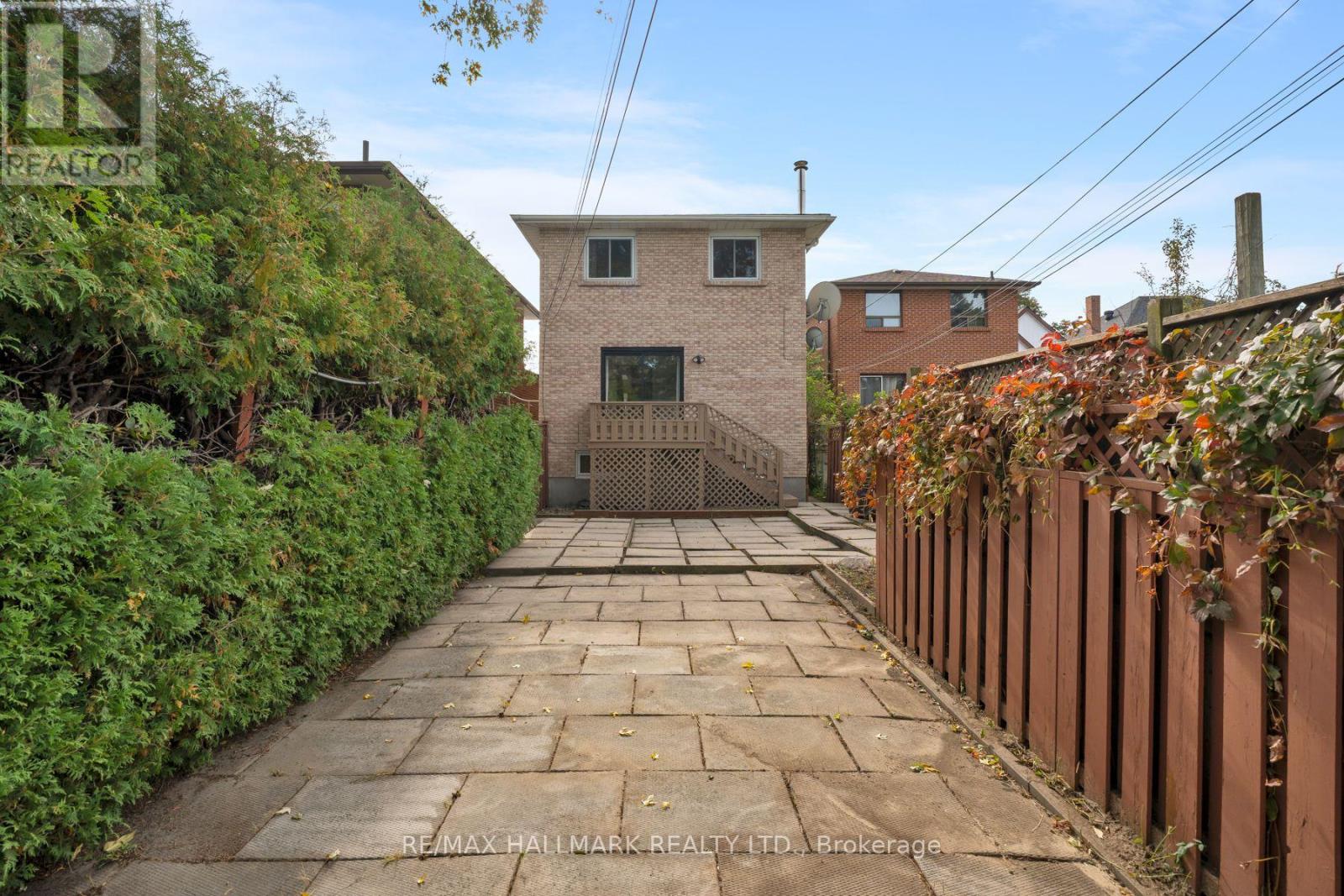 226 Mortimer Avenue, Toronto, ON photo 49