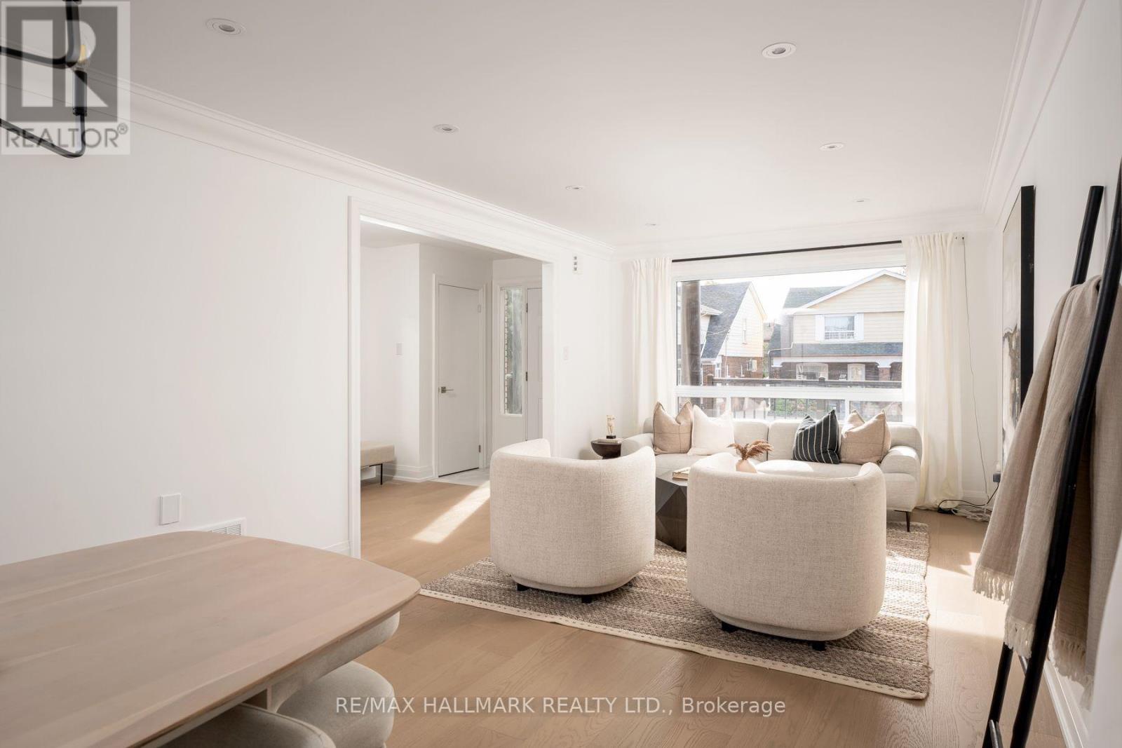 226 Mortimer Avenue, Toronto, ON photo 6