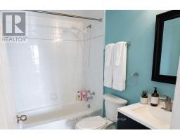 1909 - 80 Alton Towers Circle, Toronto, ON M1V5E8 Photo 11