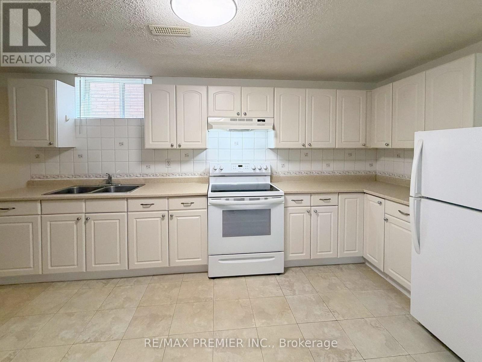 10 AISHFORD ROAD, Bradford West Gwillimbury (Bradford) — photo 4
