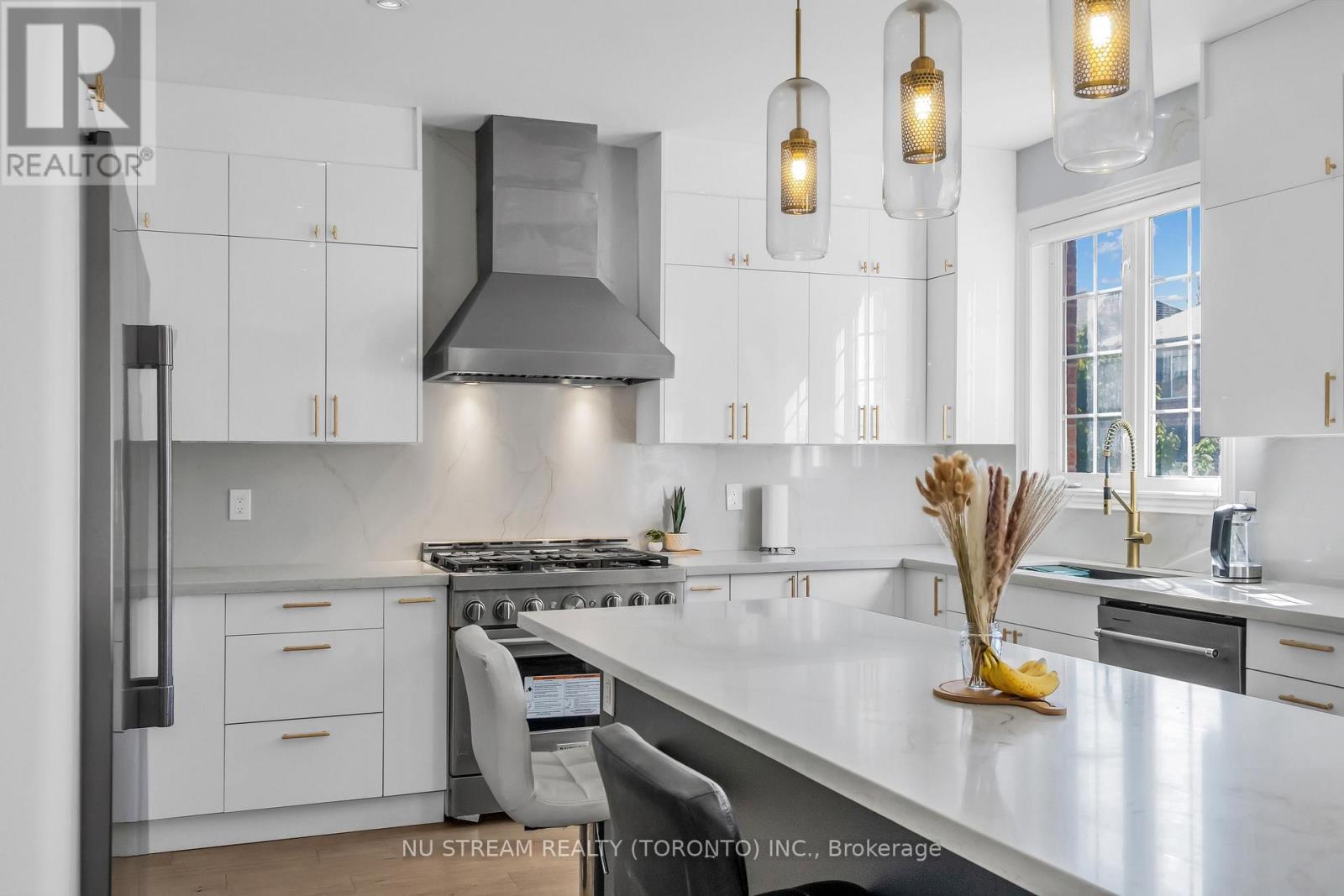 30 Pinecrest Street, Markham, ON photo 16