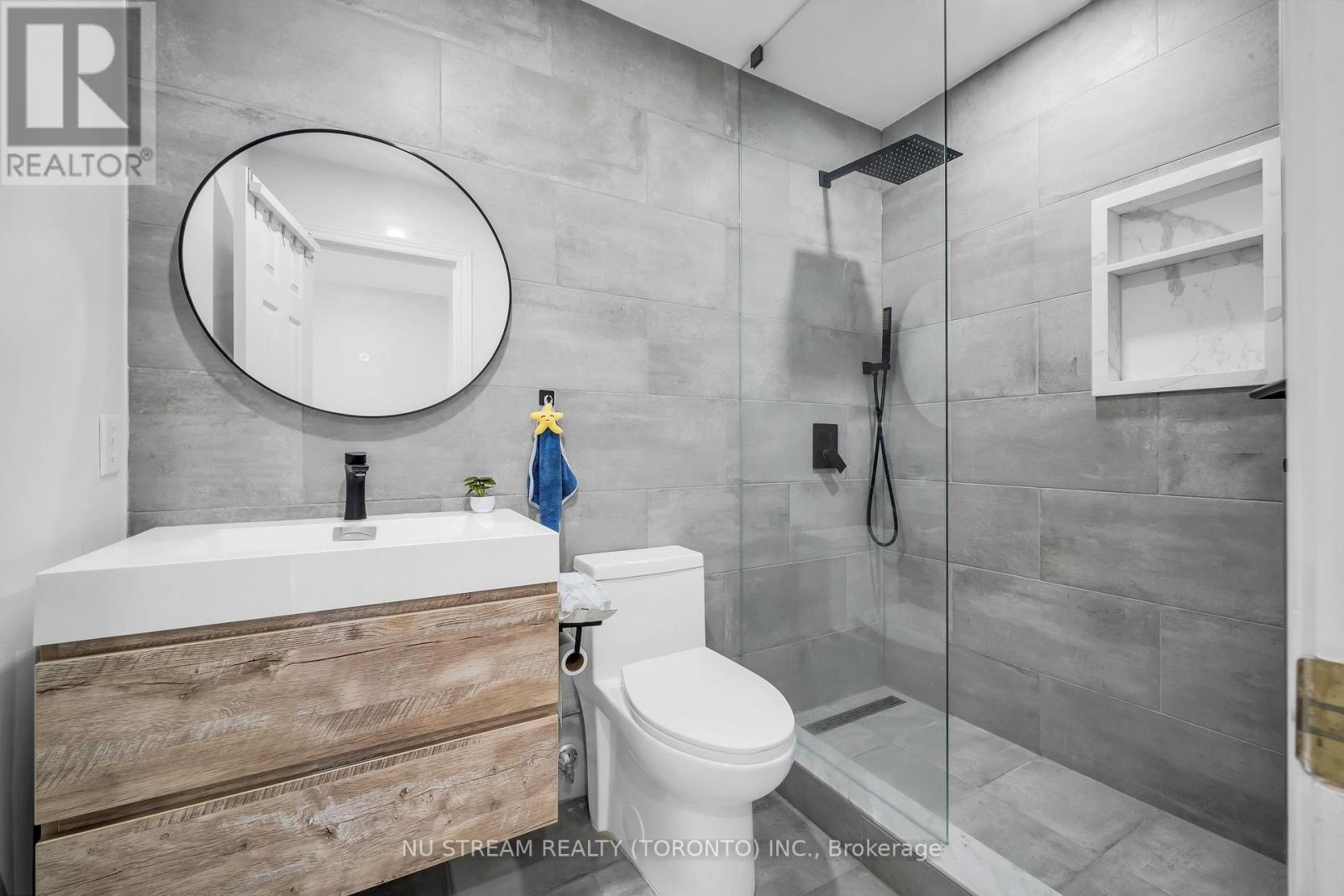 30 Pinecrest Street, Markham, ON photo 35