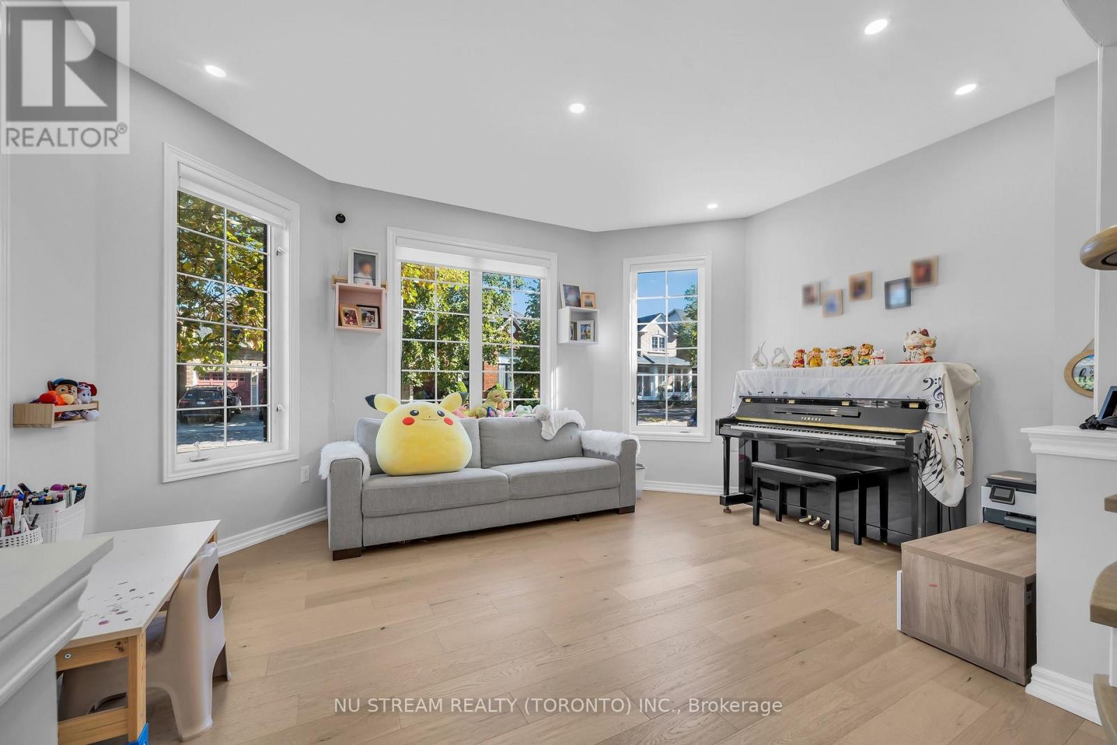 30 PINECREST STREET - 4