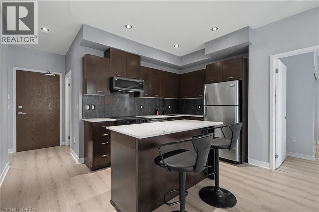 365 Prince Of Wales Drive — photo 7