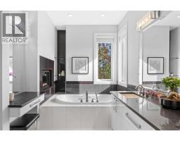 2750 26 Avenue SW - photo 29