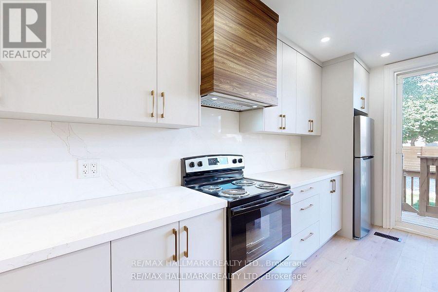 58 Corbett Avenue — photo 17