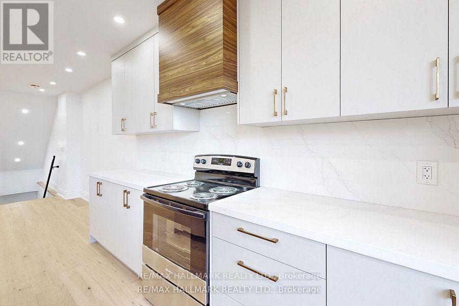 58 Corbett Avenue — photo 18