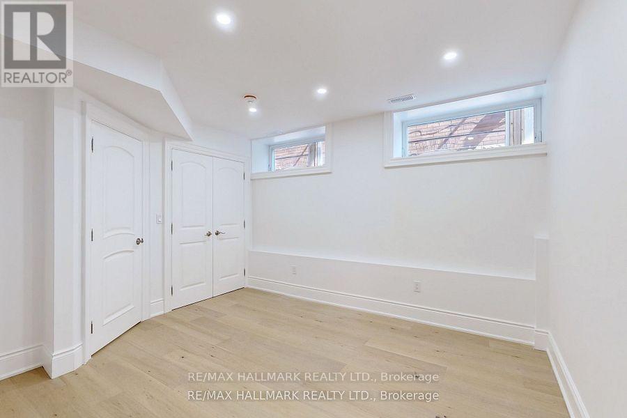 58 Corbett Avenue — photo 25