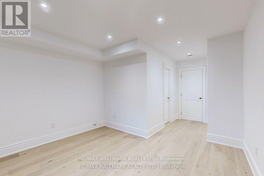 58 Corbett Avenue — photo 28