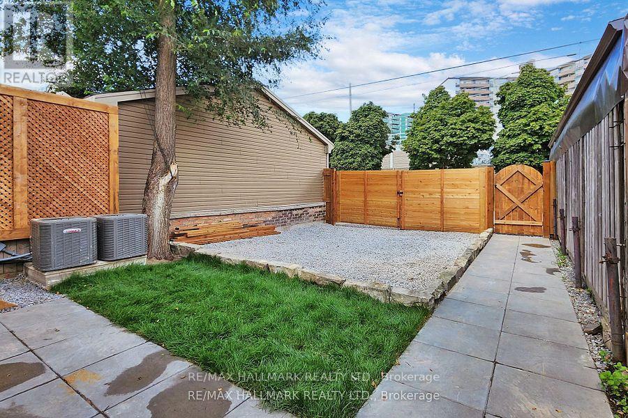 58 Corbett Avenue — photo 34