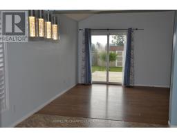 132 Henhoeffer Crescent, Kitchener, ON N2E4H3 Photo 9