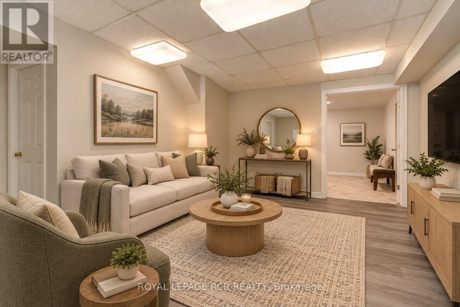 43 Crown Crescent — photo 37