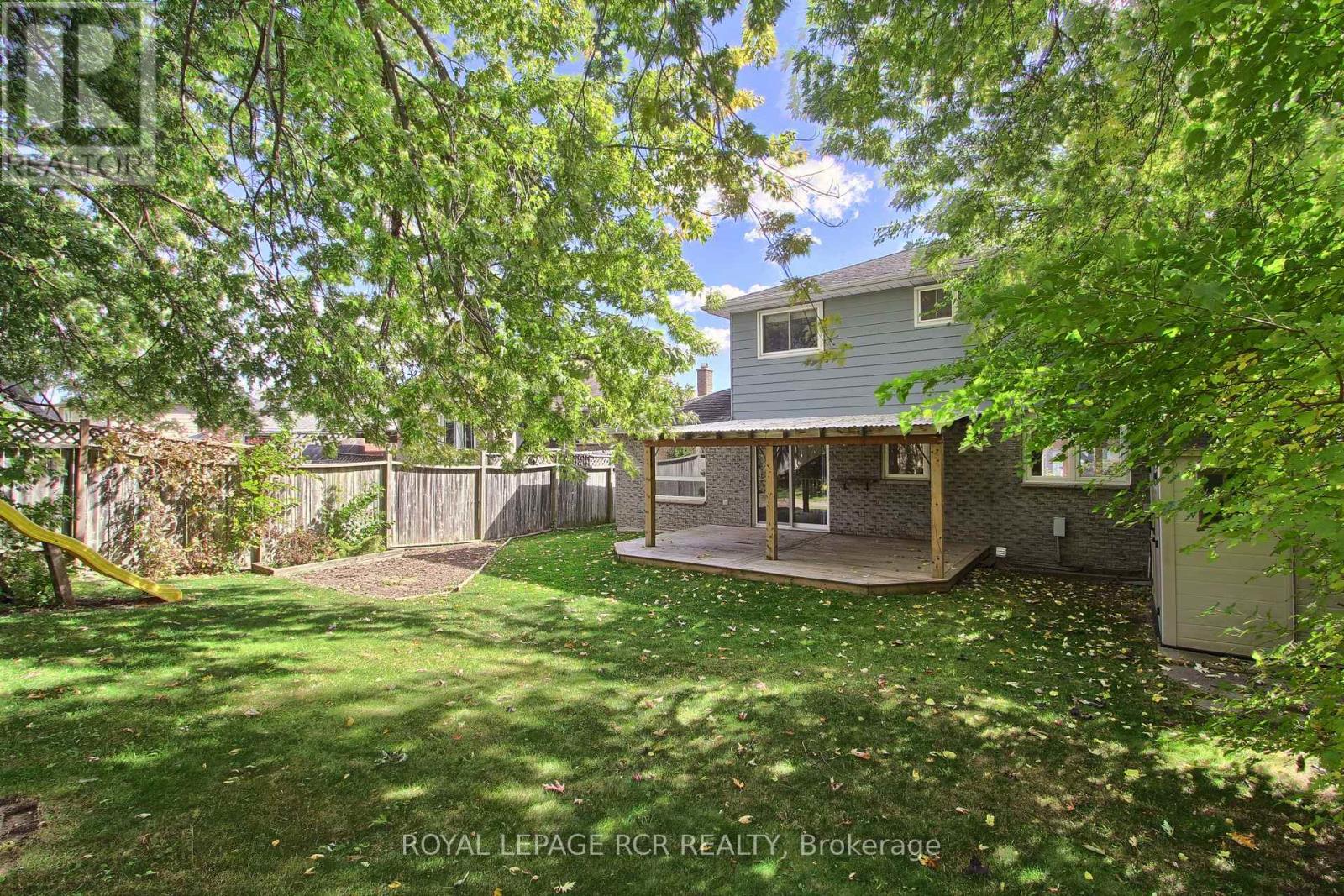 43 Crown Crescent — photo 42