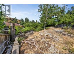 Living room - 2999 King Richard Dr, Nanaimo, BC V9T1J5 Photo 12