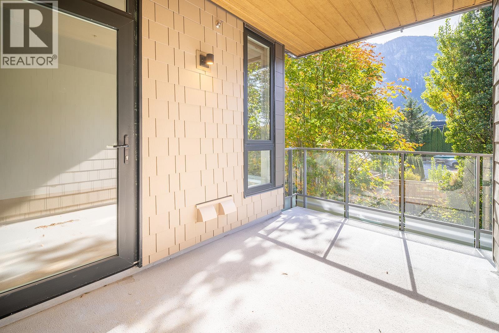 308 1500 SCOTT CRESCENT, Squamish - Image 1