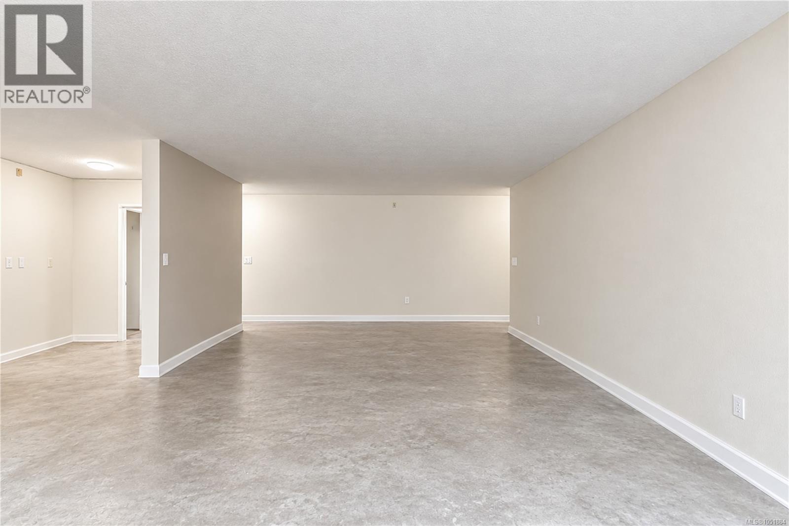 206 3800 Quadra St, Saanich - Image 1