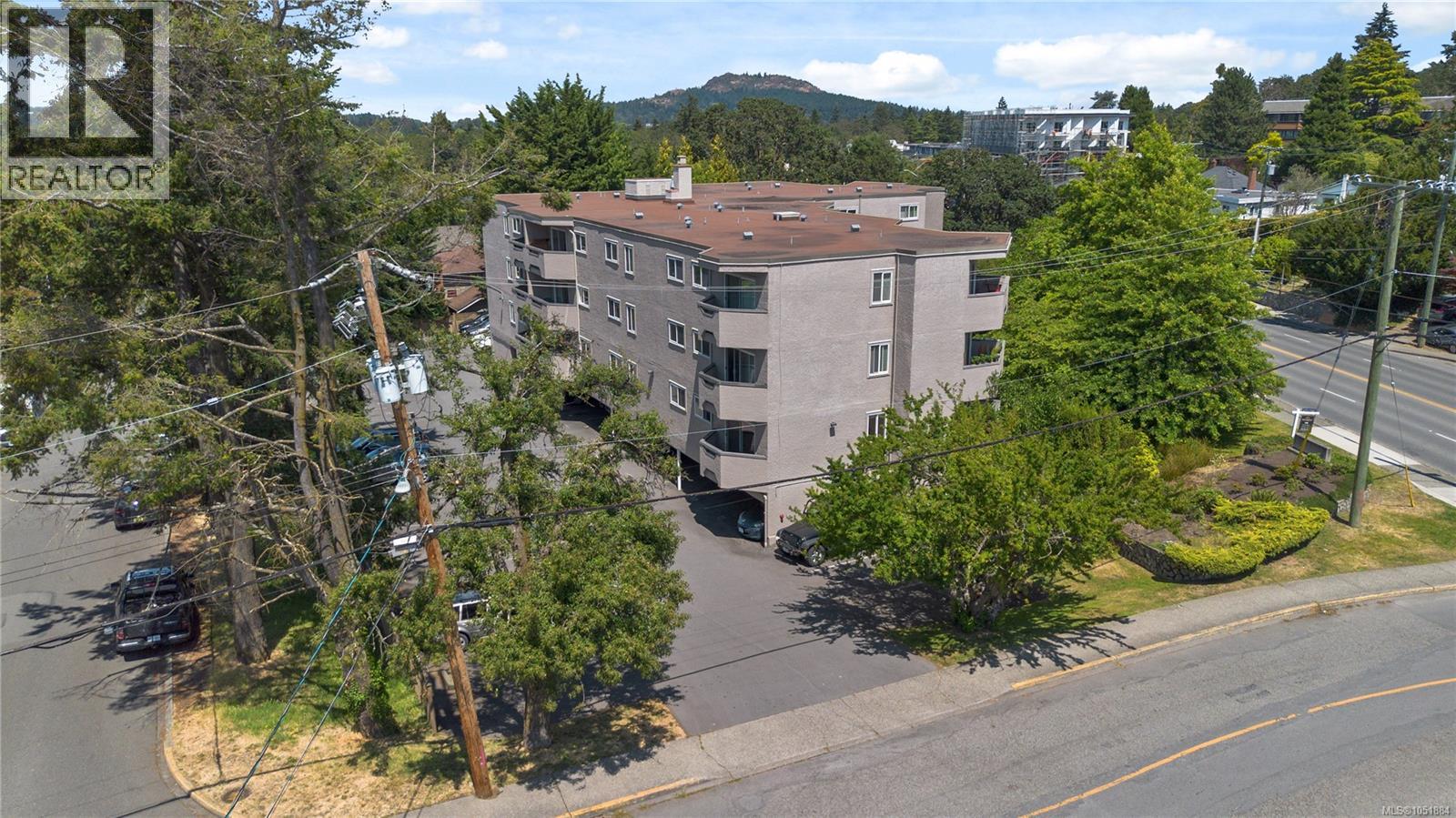 206 3800 Quadra St, Saanich - Image 1