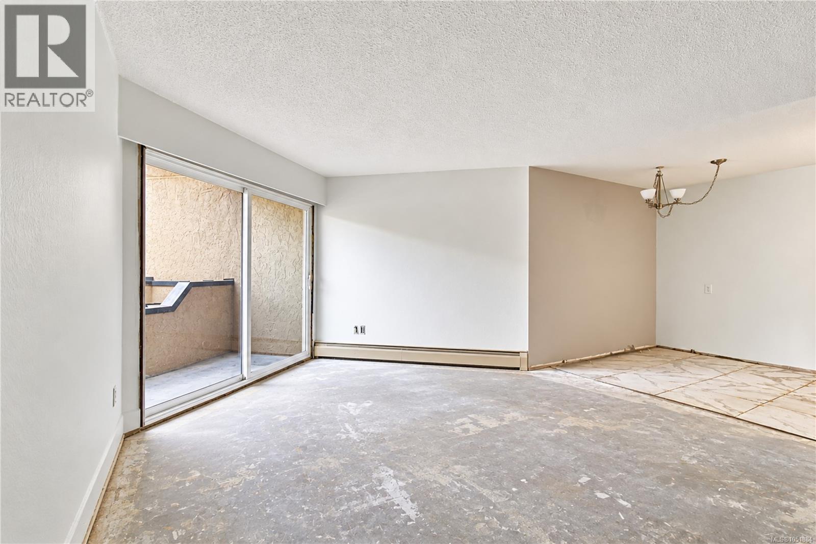 206 3800 Quadra St, Saanich - Image 1
