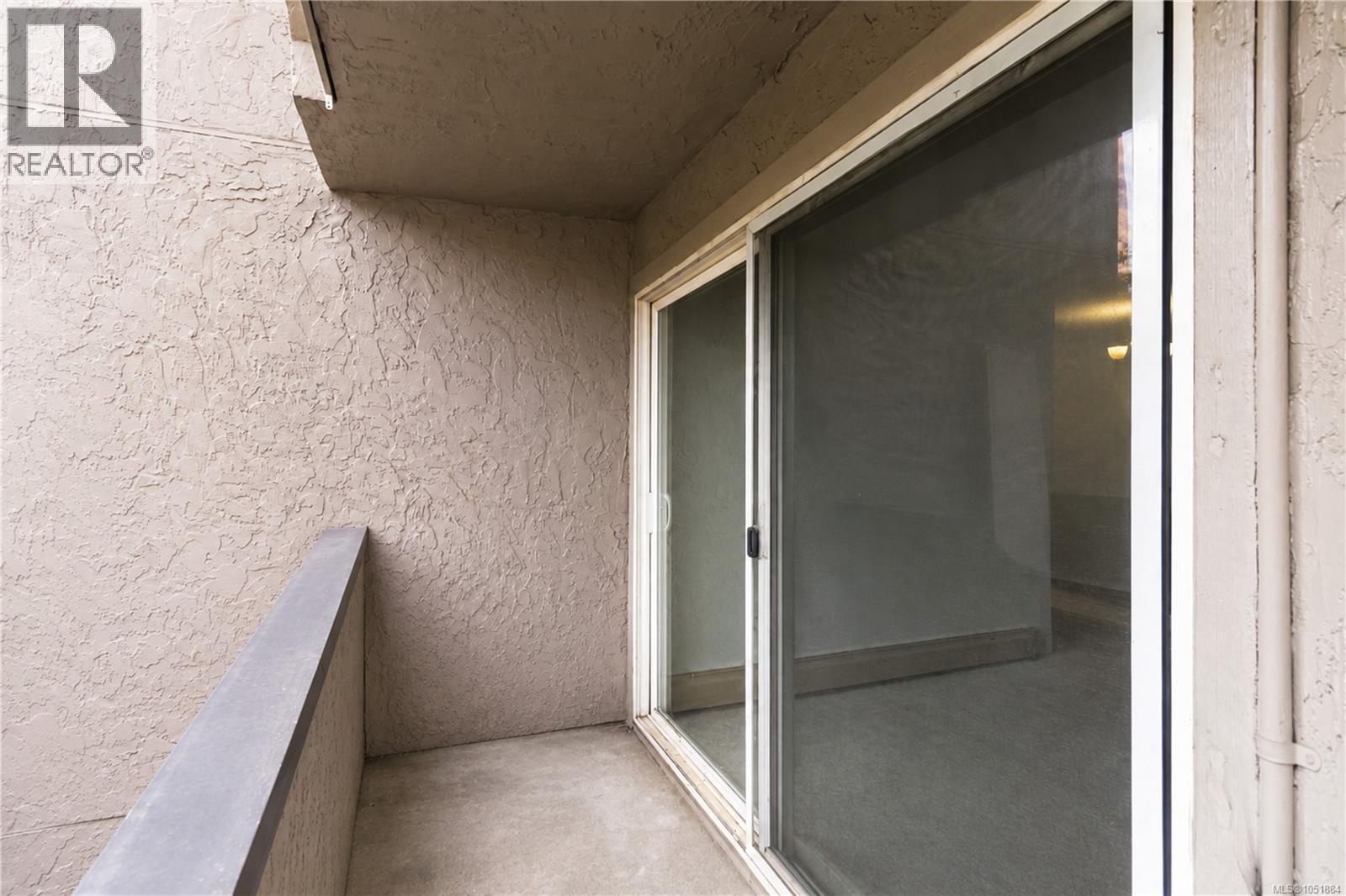 206 3800 Quadra St, Saanich - Image 1