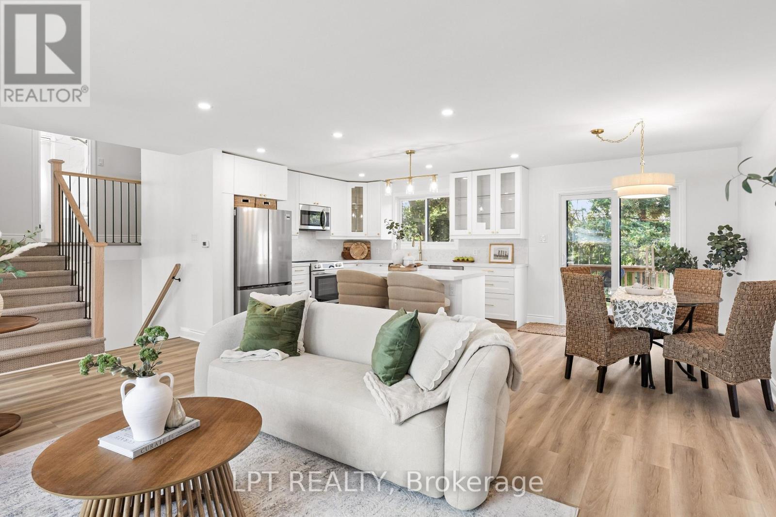 868 Liverpool Road, Pickering, ON photo 6