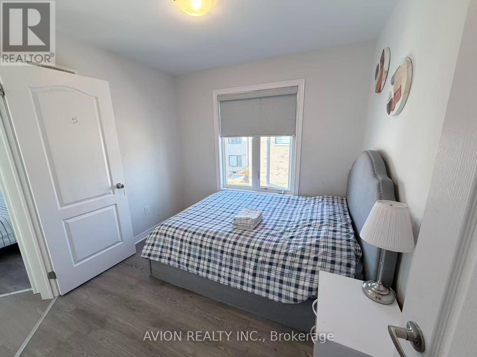COACH HOUSE - 542 WHITES HILL AVENUE, Markham (Cornell) — photo 4