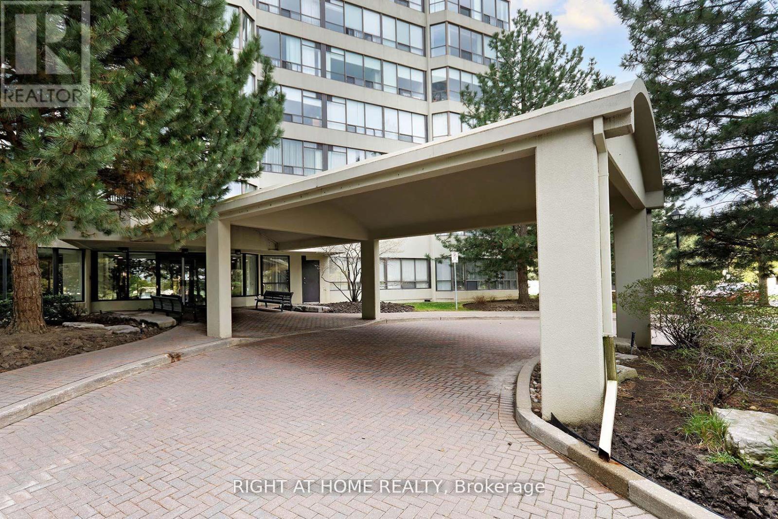 708 - 22 HANOVER ROAD, Brampton (Queen Street Corridor) — photo 4