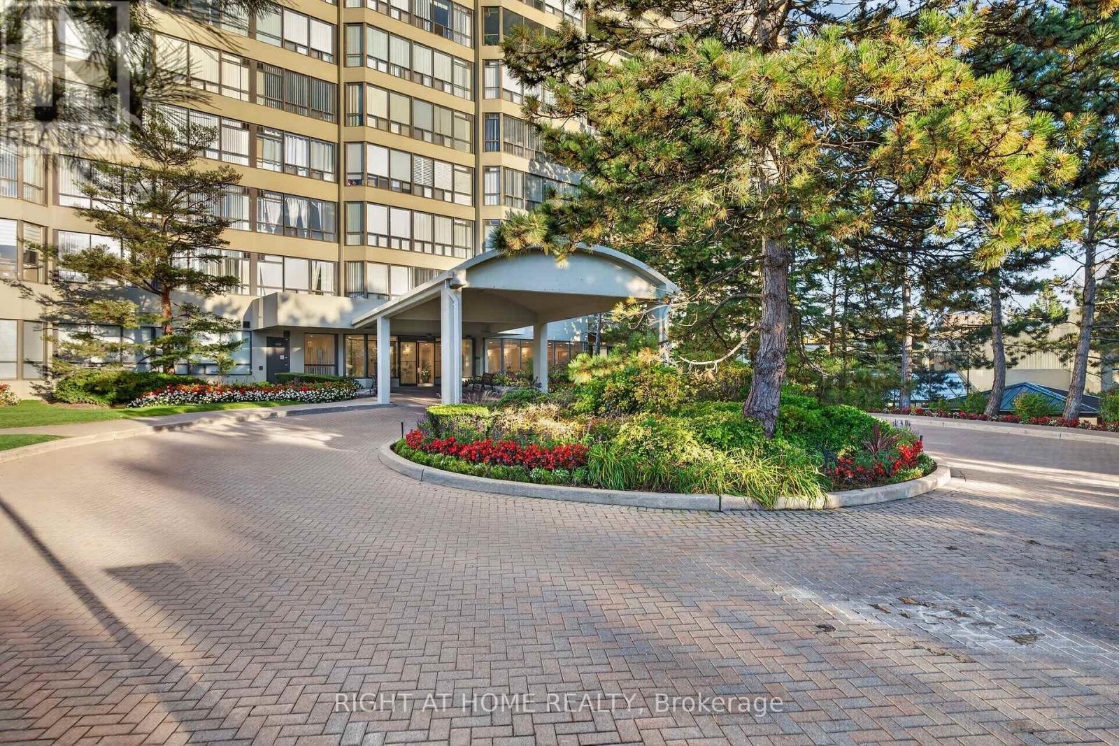 708 - 22 HANOVER ROAD, Brampton (Queen Street Corridor) — photo 5