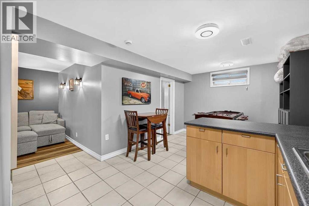 624 24 Avenue NE - Image 32