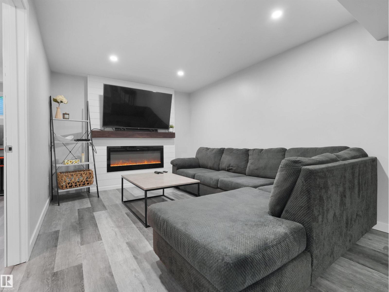 872 CY BECKER DR NW - 40