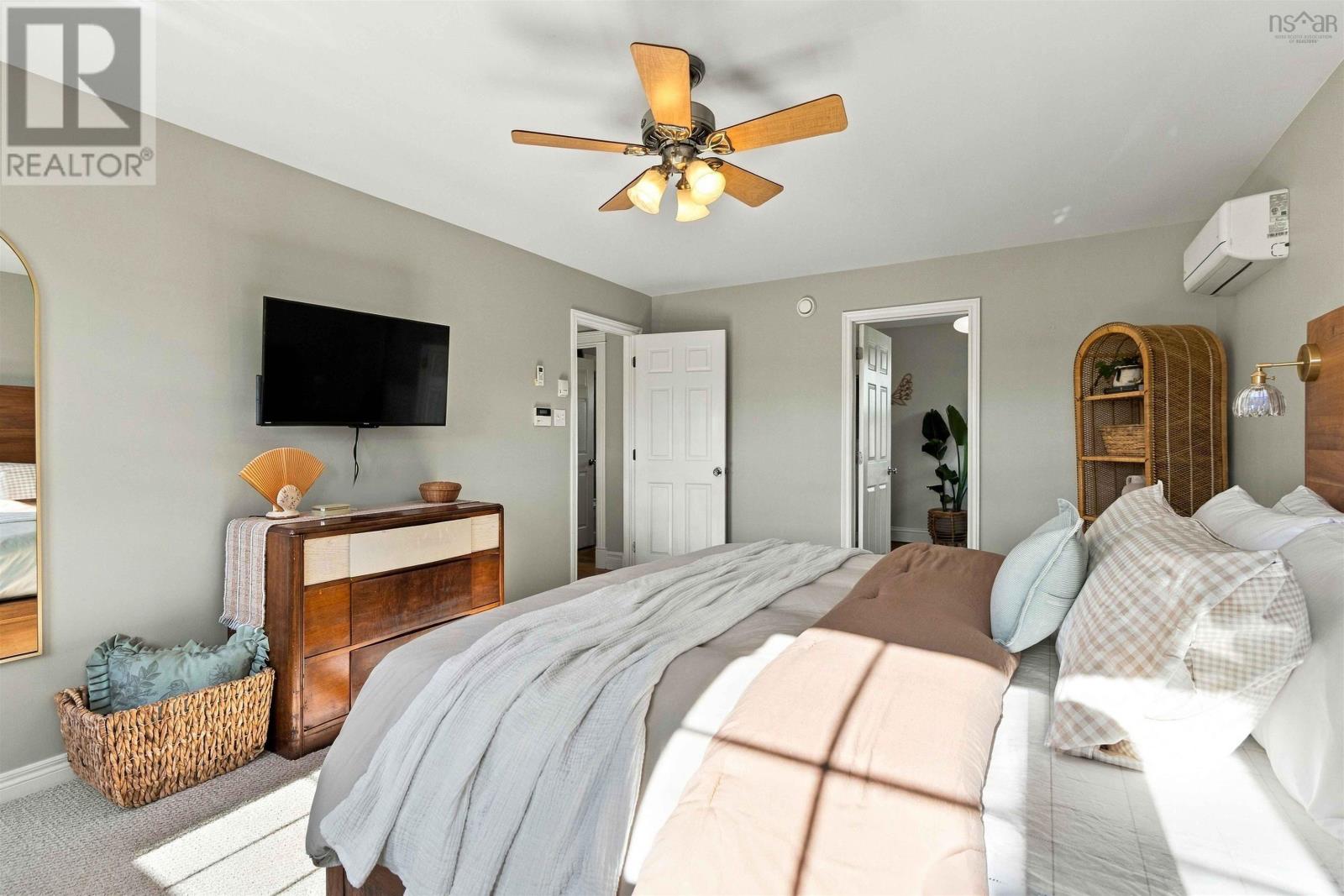 Property 24 of 49 of 254 Robert Street