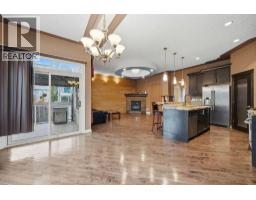 4pc Bathroom - 290 Valleyview Court Se, Calgary, AB T2B0K7 Photo 15