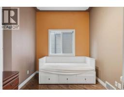5pc Bathroom - 290 Valleyview Court Se, Calgary, AB T2B0K7 Photo 10