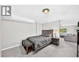 1060 KINGSTON Crescent SE - photo 39