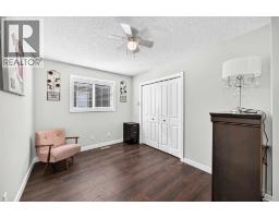1060 KINGSTON Crescent SE - photo 32