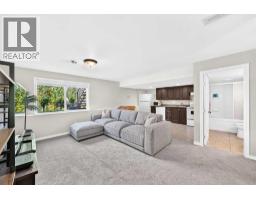 1060 KINGSTON Crescent SE - photo 42