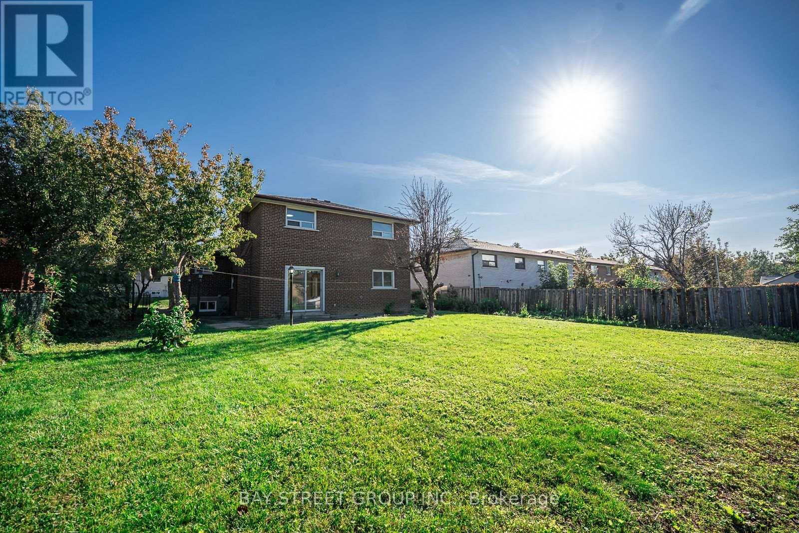 42 FAYE DRIVE - 40