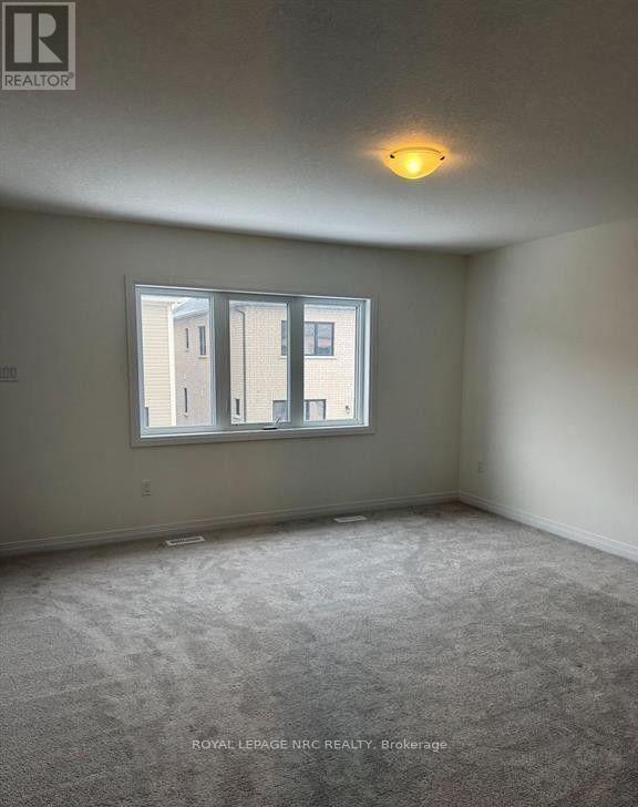 48 Varsity Drive — photo 15